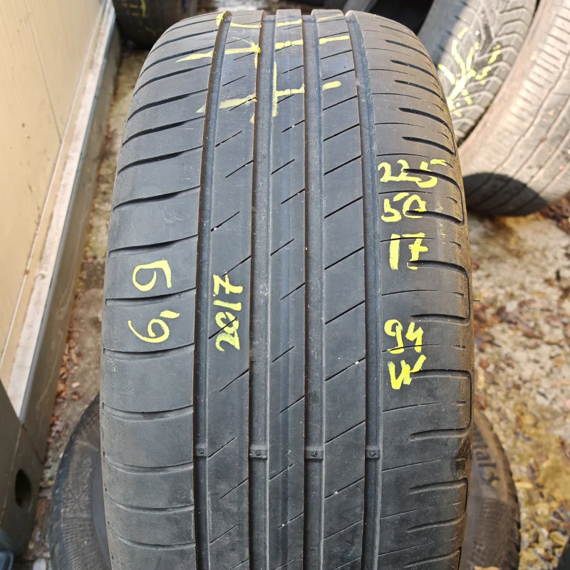 Goodyear Efficientgrip Performance