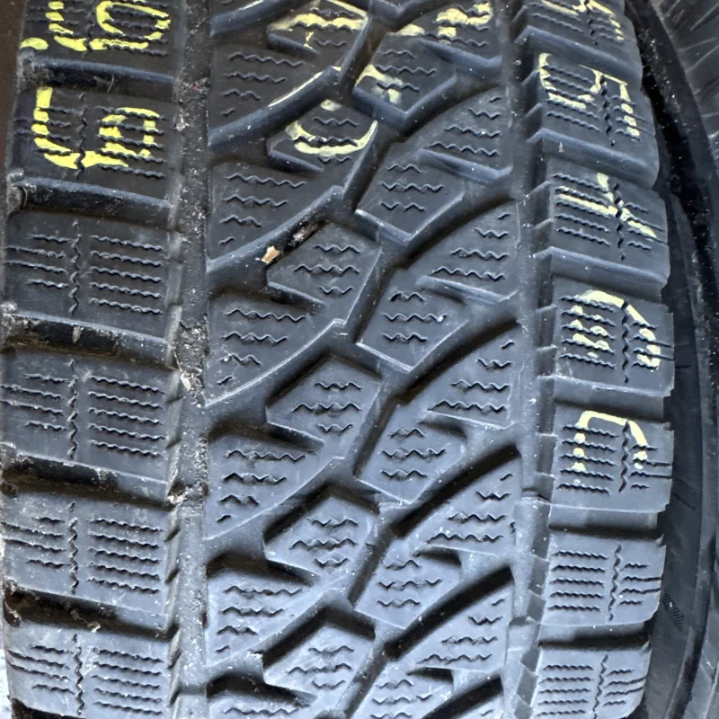 Bridgestone Blizzak W810